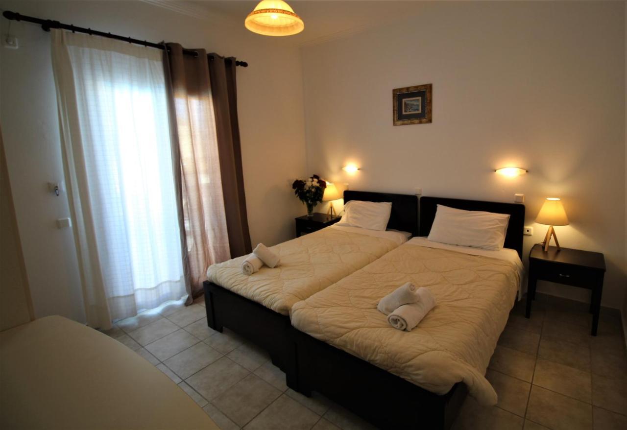 Nikki'S Studios & Apartments Moraḯtika Luaran gambar
