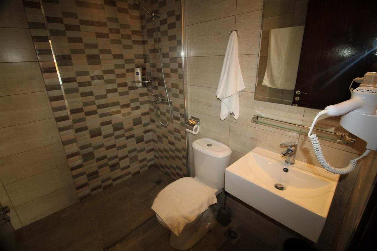 Nikki'S Studios & Apartments Moraḯtika Luaran gambar
