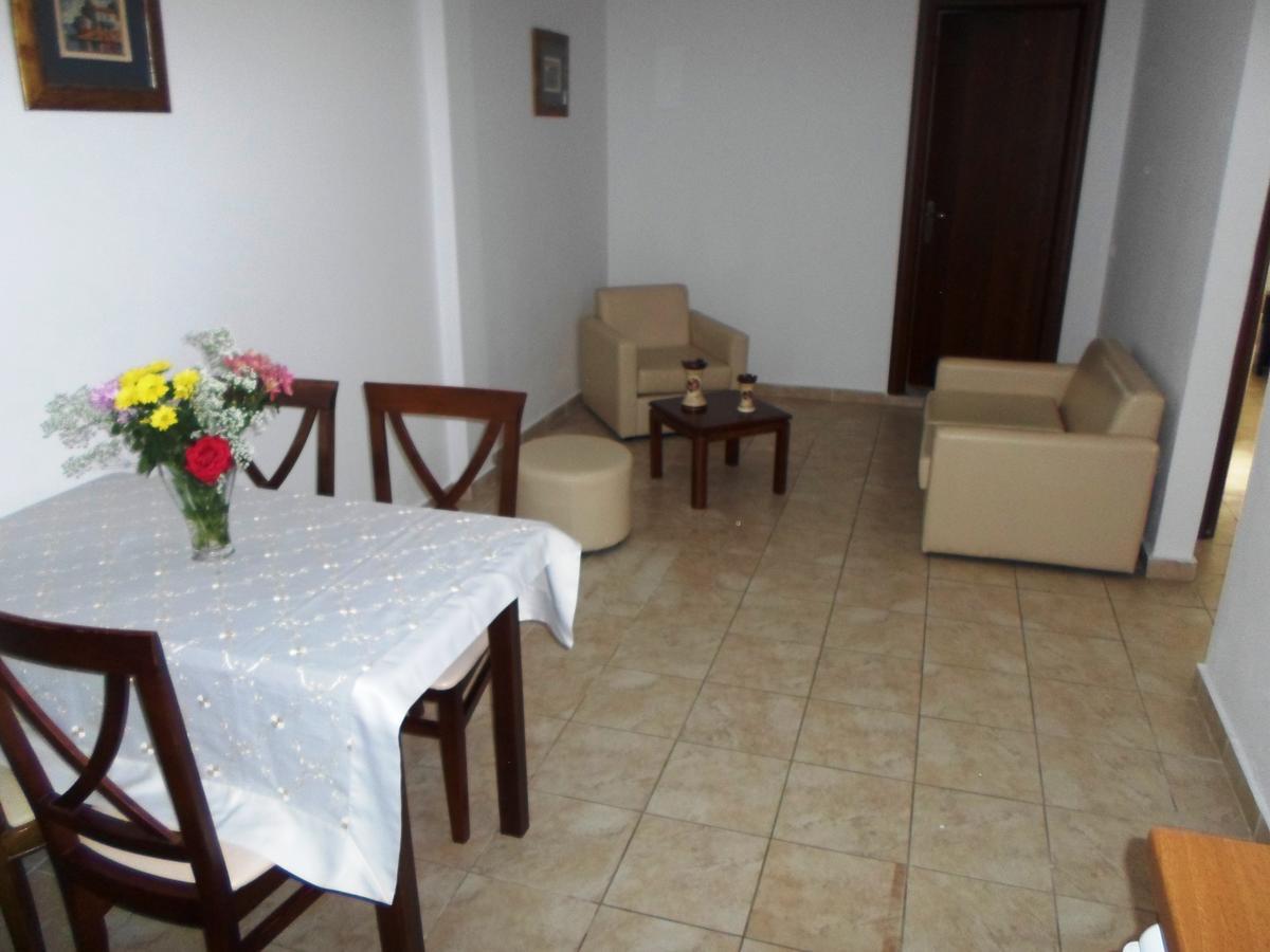 Nikki'S Studios & Apartments Moraḯtika Luaran gambar